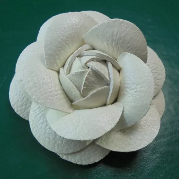 Floral Brooch Cream color flower Pin accessories 2.5" NEW - Picture 9 of 9